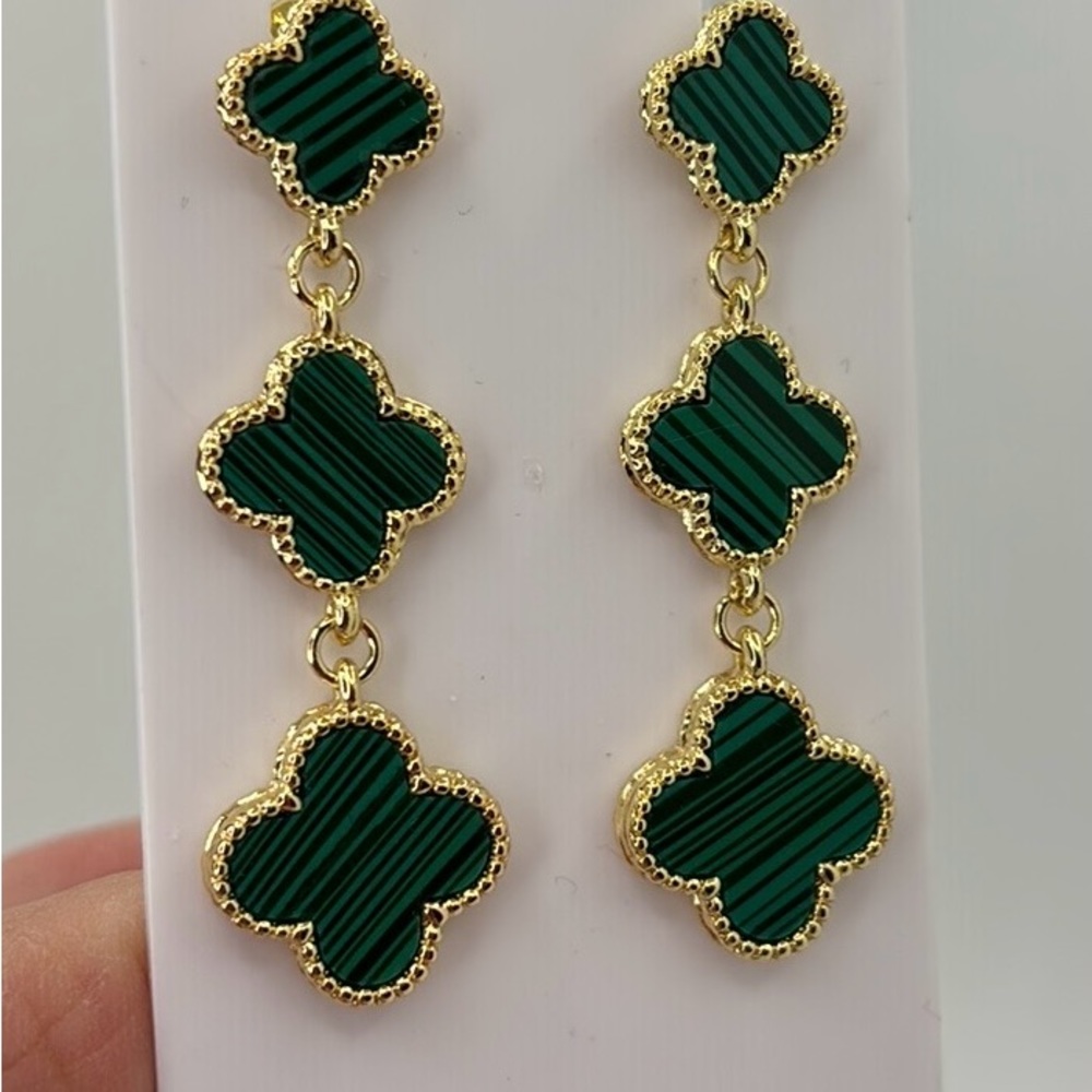 Green Clover Dangle earrings